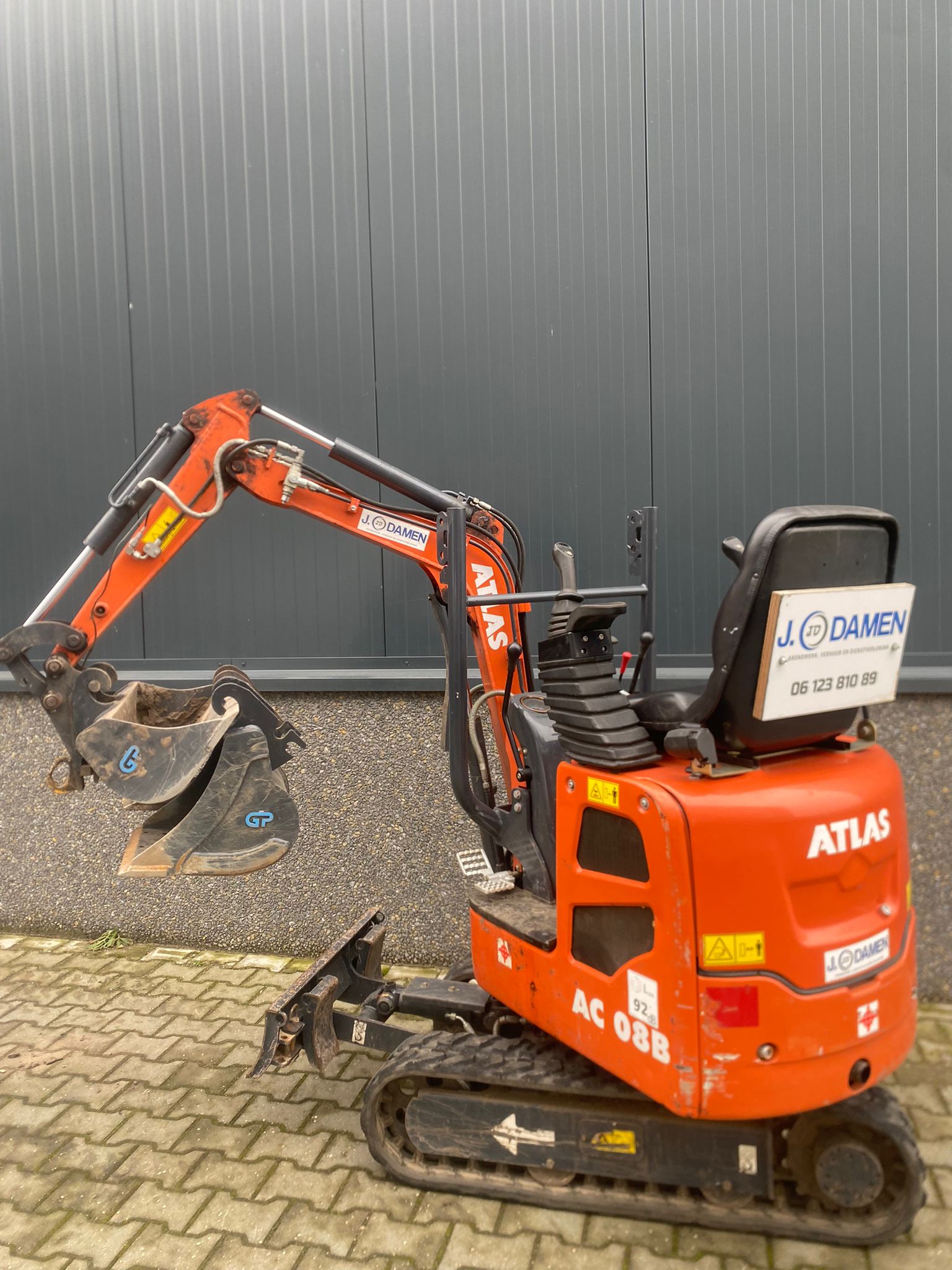 JDVerhuur-Atlas-AC08-01